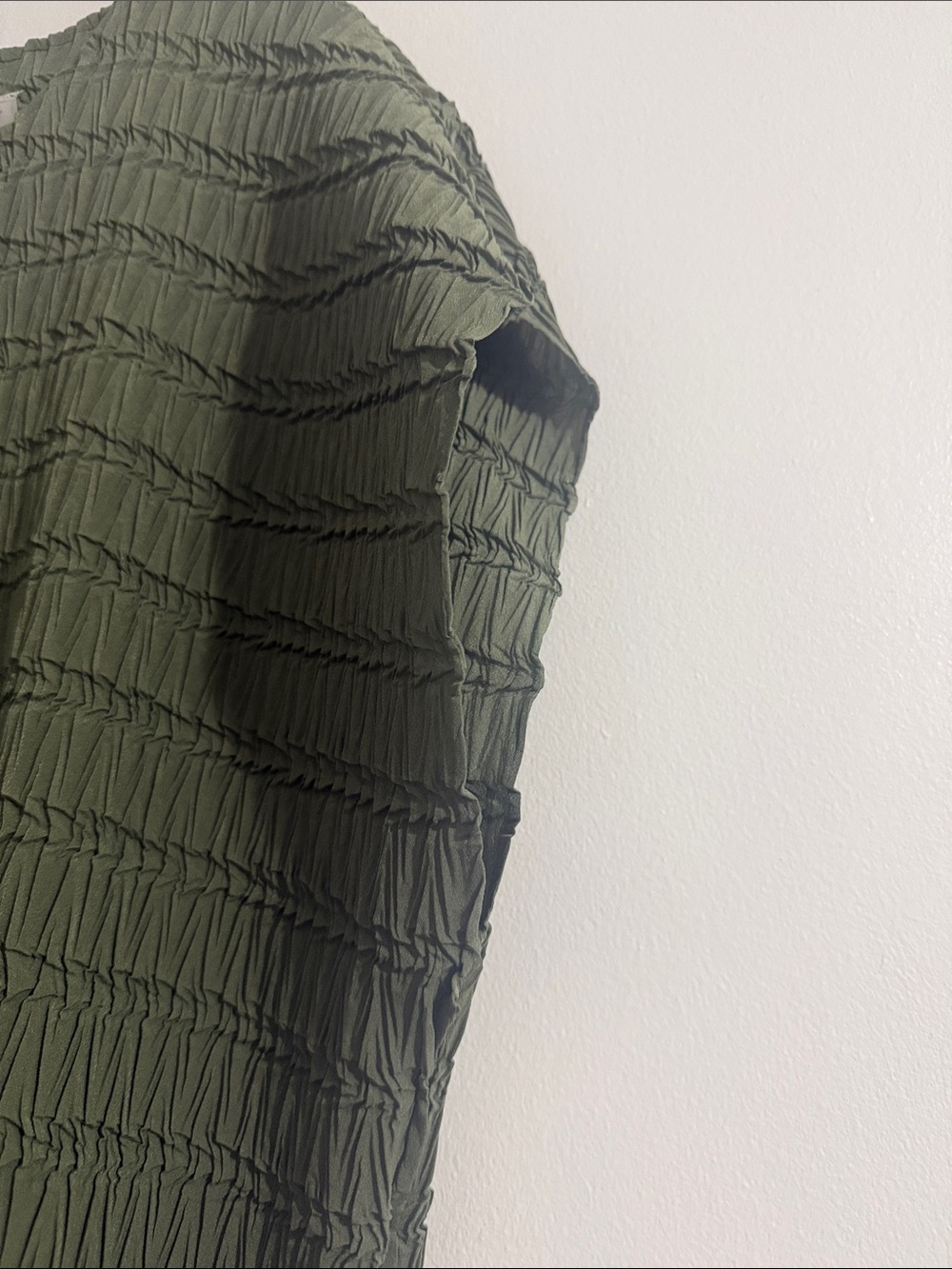 Tahari Olive Green Textured Smocked Blouse - Picture 4 of 5